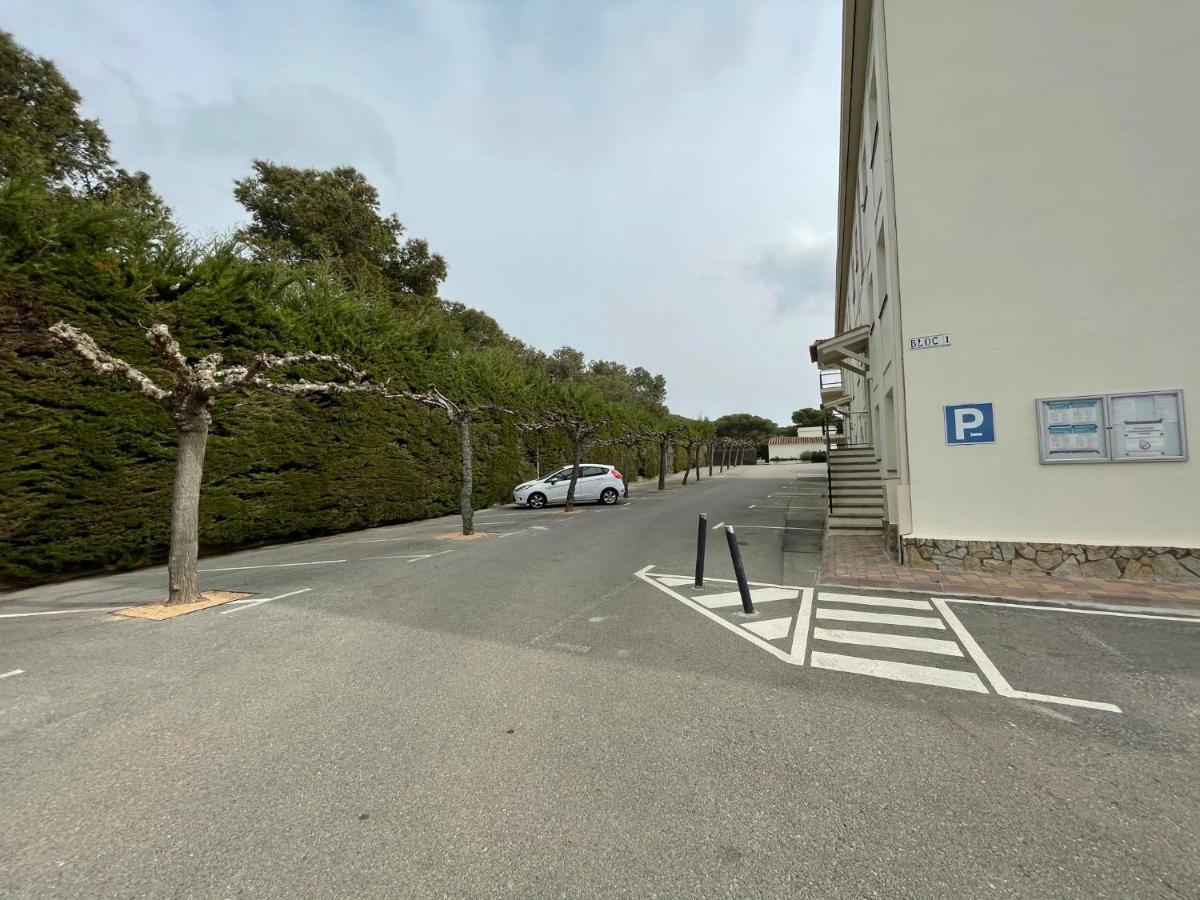 Apartament Amb Piscina I Aparcament - Baixos Amb Jardinet Calella De Palafrugell Esterno foto