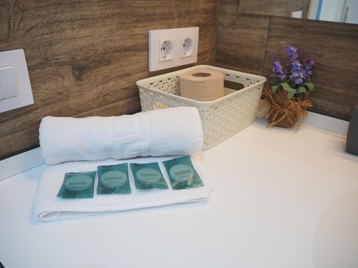 Apartament Amb Piscina I Aparcament - Baixos Amb Jardinet Calella De Palafrugell Esterno foto