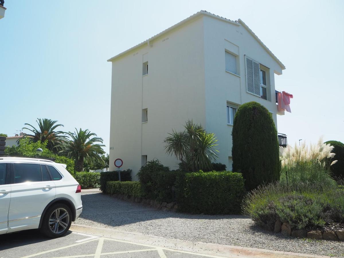 Apartament Amb Piscina I Aparcament - Baixos Amb Jardinet Calella De Palafrugell Esterno foto